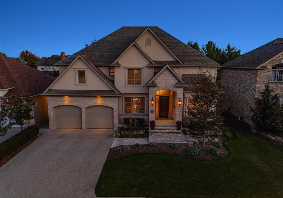 541-falconridge-crescent-kitchener-ontario-40780468