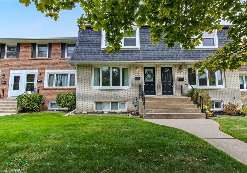 24-coachwood-road-brantford-ontario-40780493