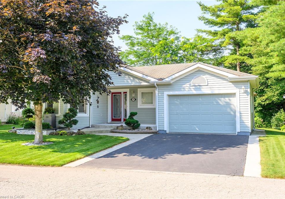106-bushmill-circle-flamborough-ontario-40780576