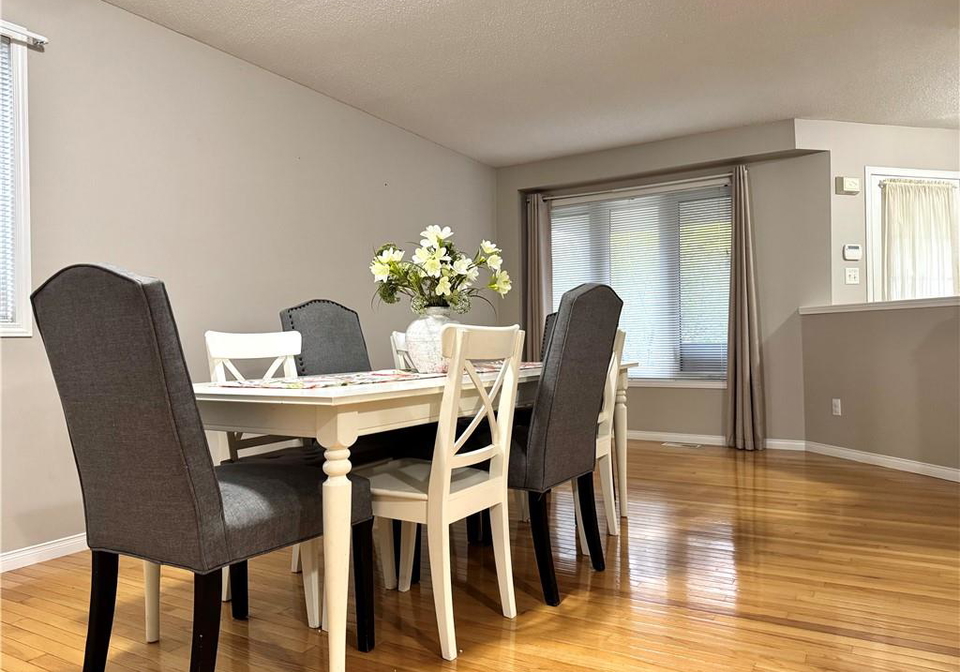 424-newport-drive-cambridge-ontario-40780591