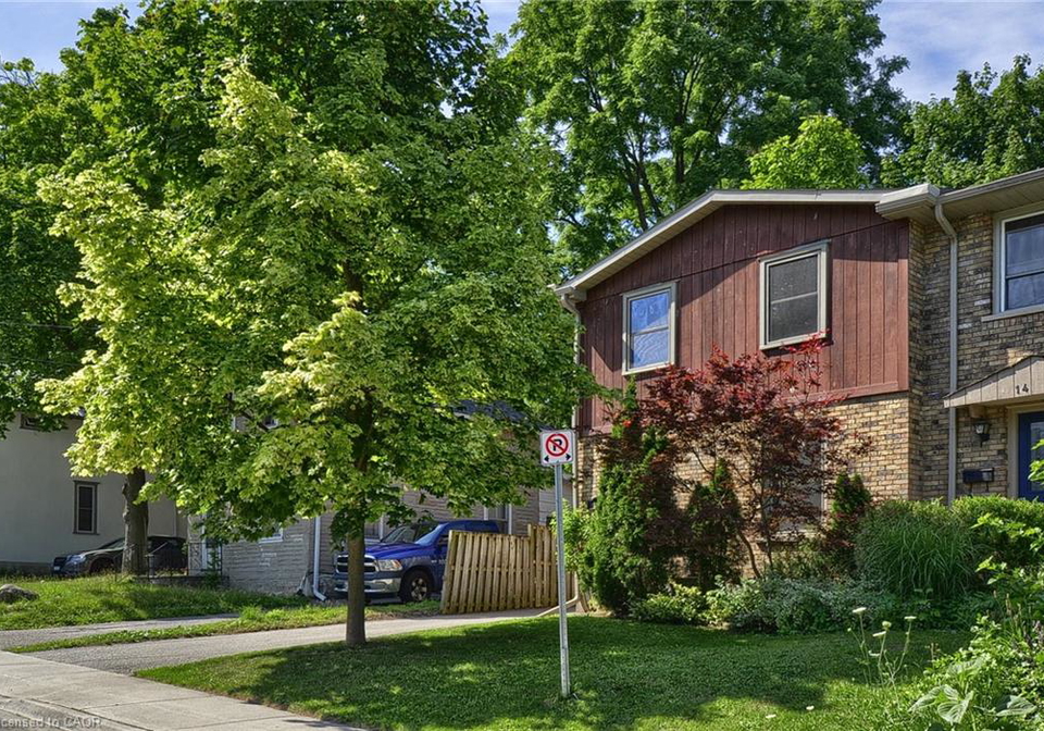 16-hungerford-road-cambridge-ontario-40780677