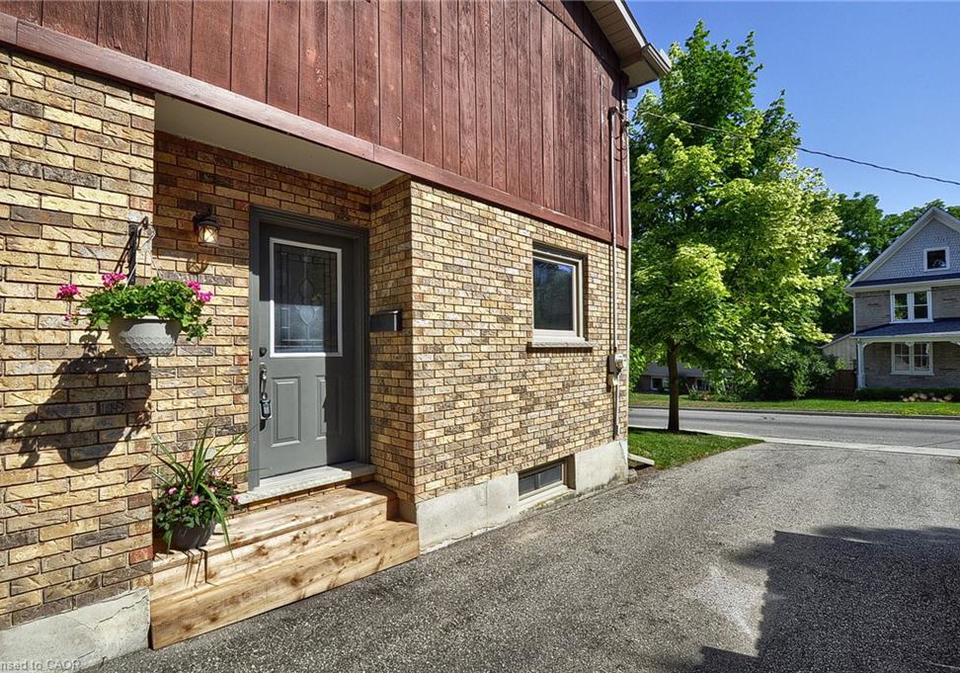 16-hungerford-road-cambridge-ontario-40780677