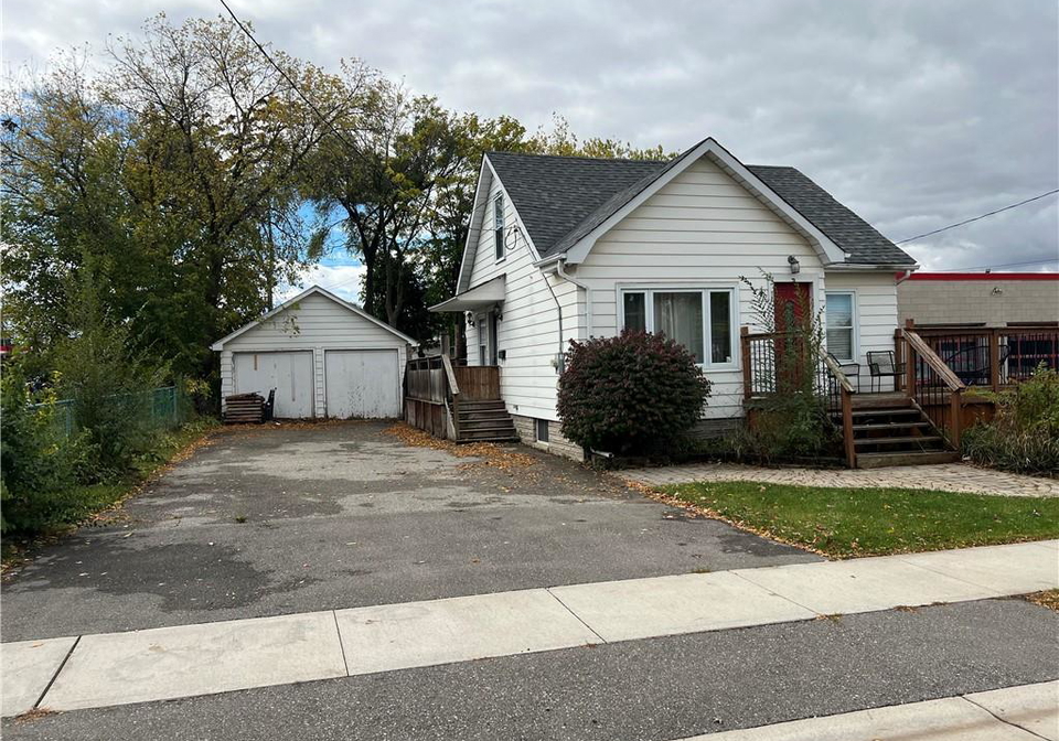 42-elmwood-avenue-brantford-ontario-40780713