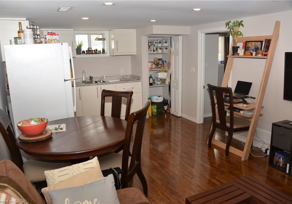 82-palmer-road-hamilton-ontario-40780753