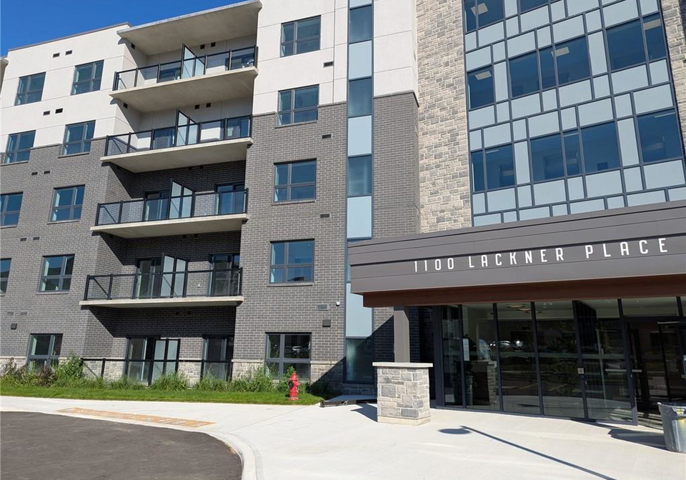 1100-lackner-place-kitchener-ontario-40780981