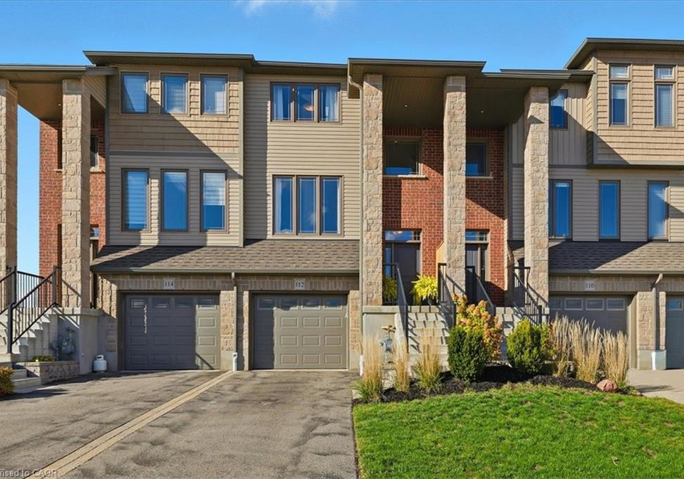 112-loxleigh-lane-breslau-ontario-40781025