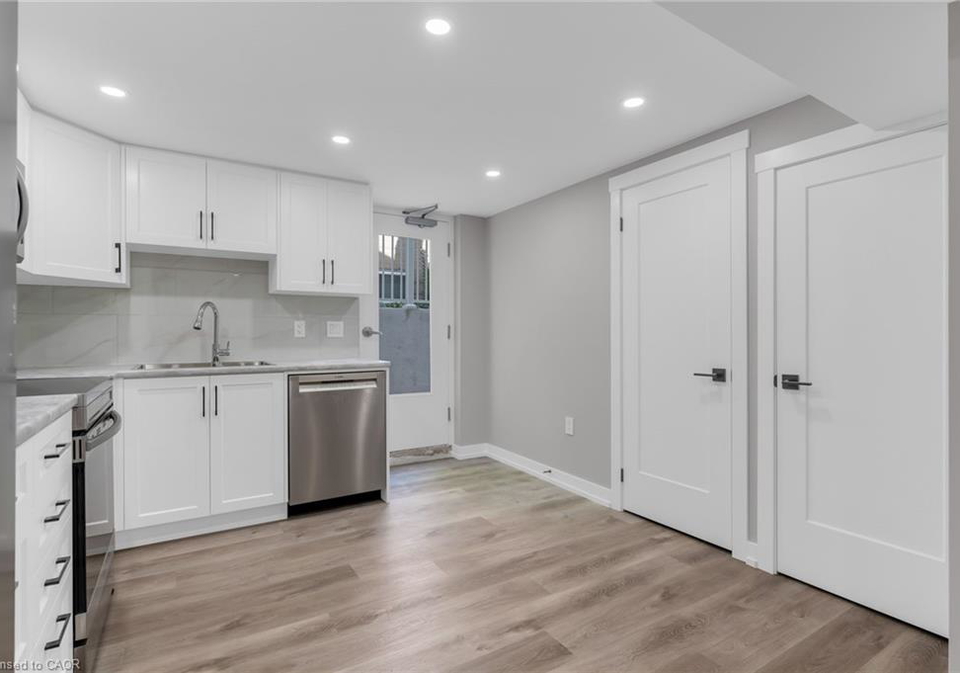 40-nancy-street-hamilton-ontario-40781073