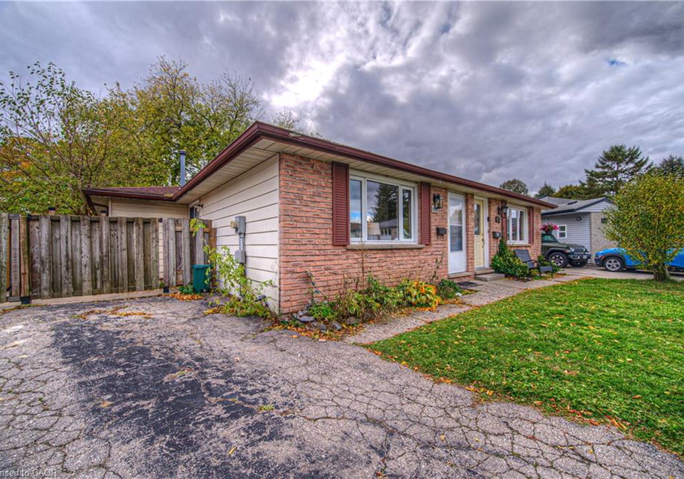 66-harvest-court-kitchener-ontario-40781286