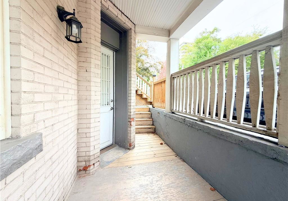 121-park-street-s-hamilton-ontario-40781344