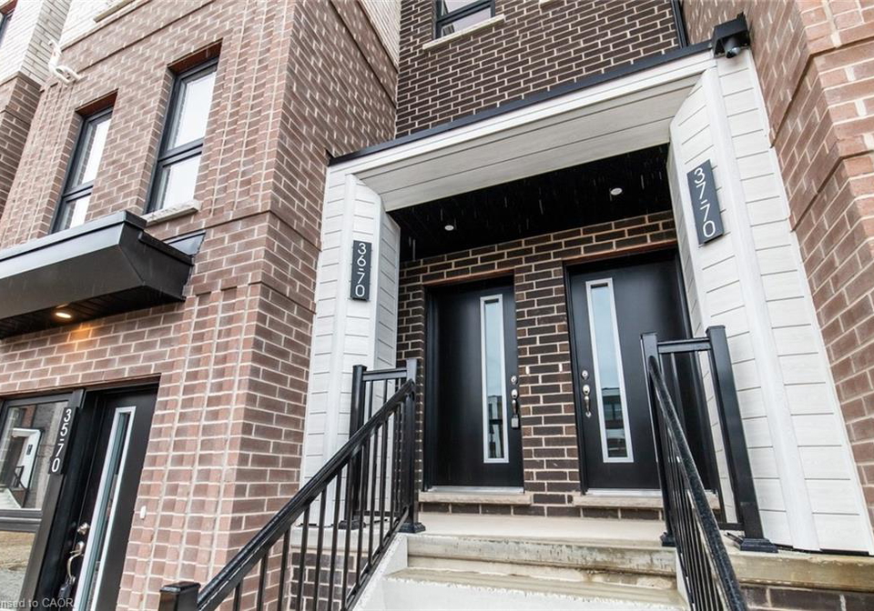 70-kenesky-drive-waterdown-ontario-40781370