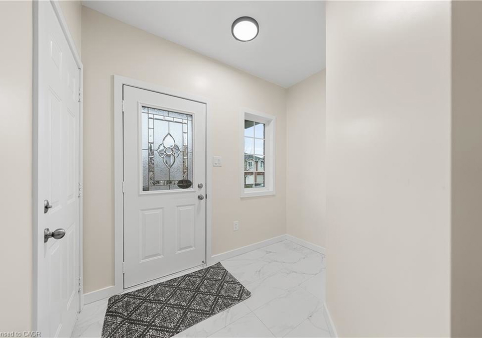 716-karlsfeld-road-waterloo-ontario-40781460