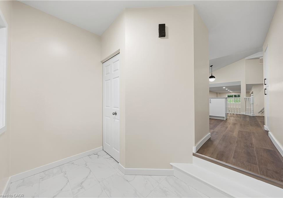 716-karlsfeld-road-waterloo-ontario-40781460