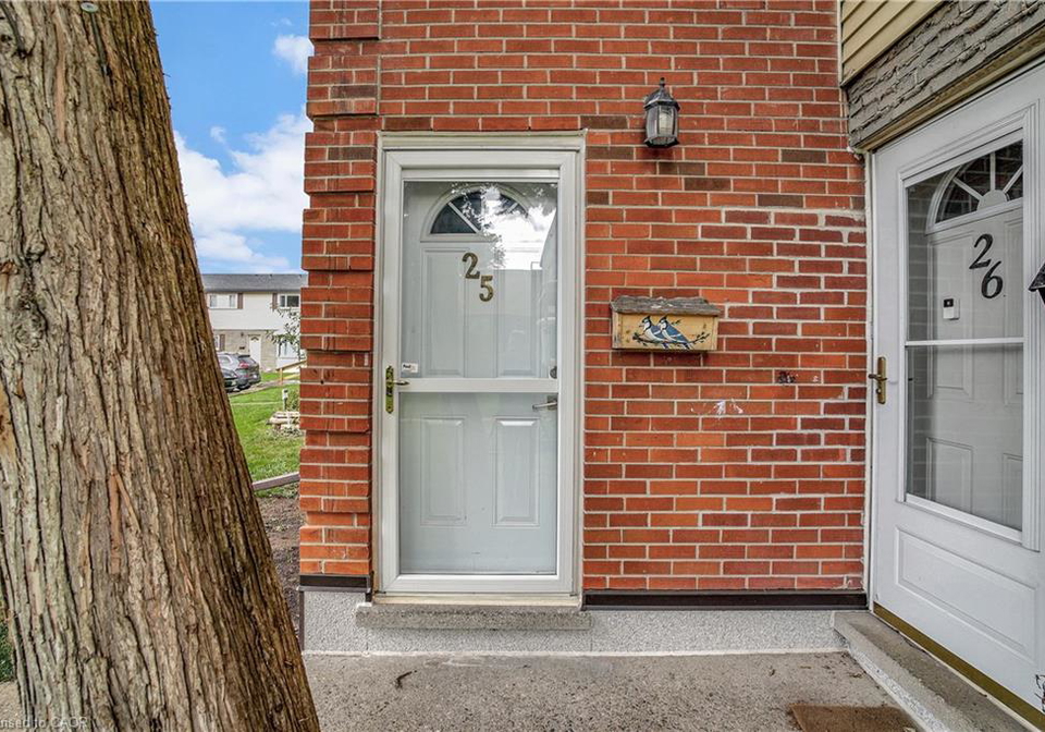 162-jansen-avenue-kitchener-ontario-40781517
