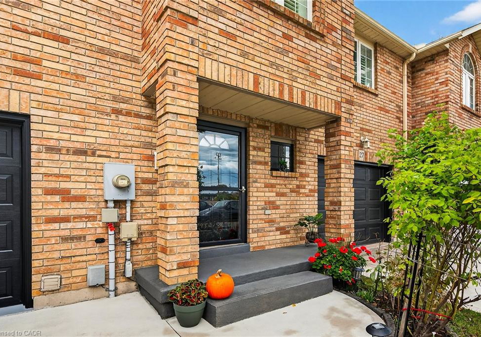 25-vulcan-court-stoney-creek-ontario-40781532
