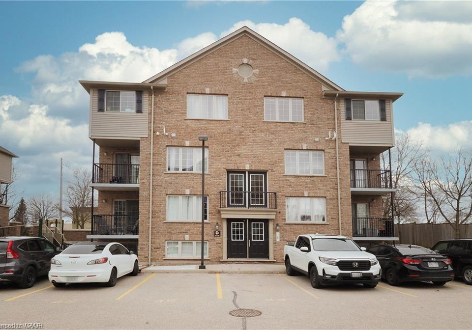 12-holborn-drive-kitchener-ontario-40781621