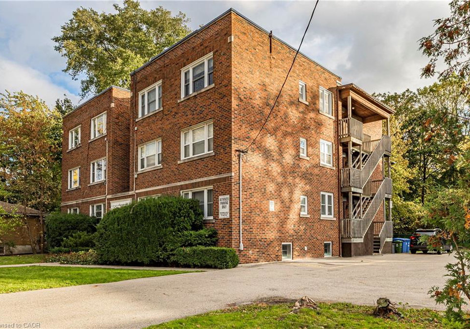 1253-main-street-w-hamilton-ontario-40781678