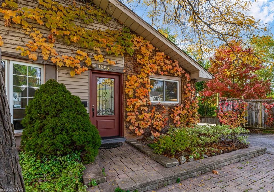1258-fisher-avenue-burlington-ontario-40782063