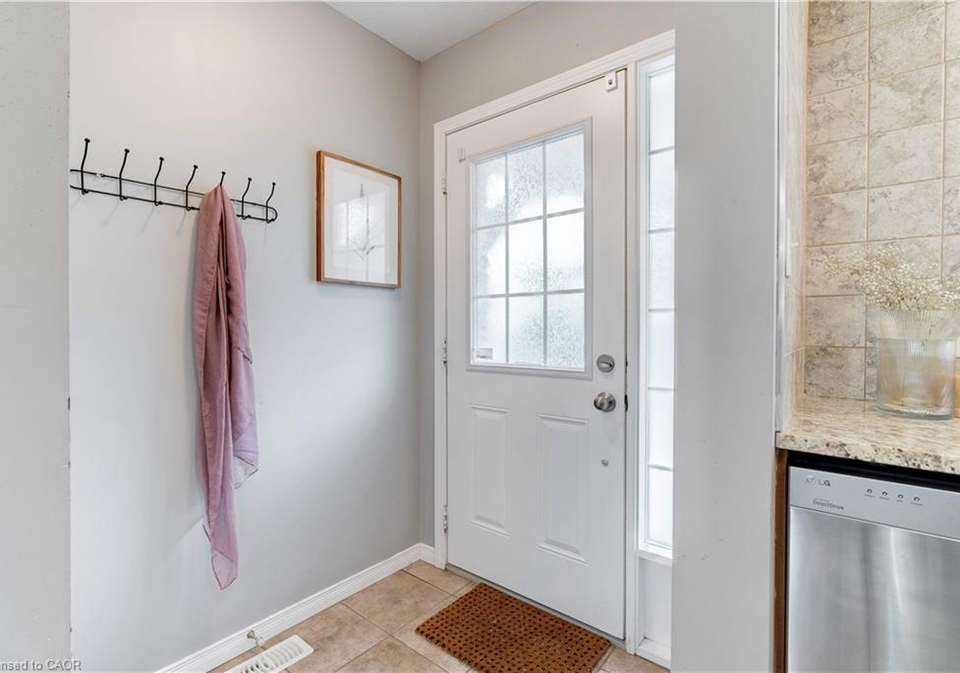 1328-upper-sherman-avenue-hamilton-ontario-40782154