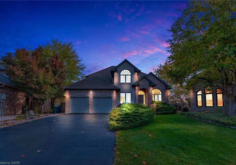 13-switzer-crescent-hamilton-ontario-40782188