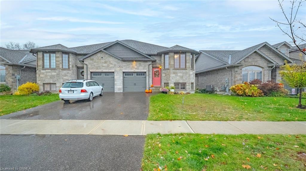 32-schuyler-street-paris-ontario-40782339