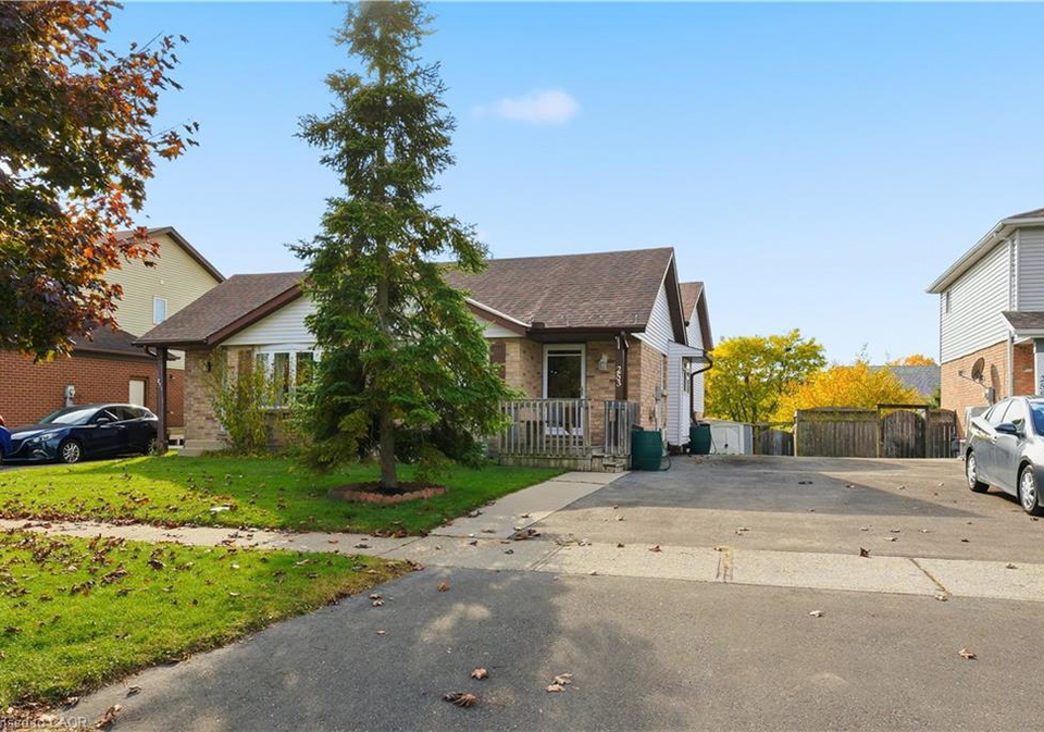 253-benesfort-crescent-kitchener-ontario-40782340