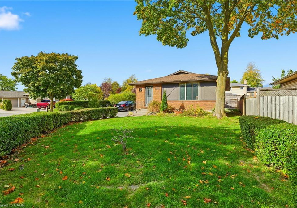 7385-north-dorset-place-niagara-falls-ontario-40782503