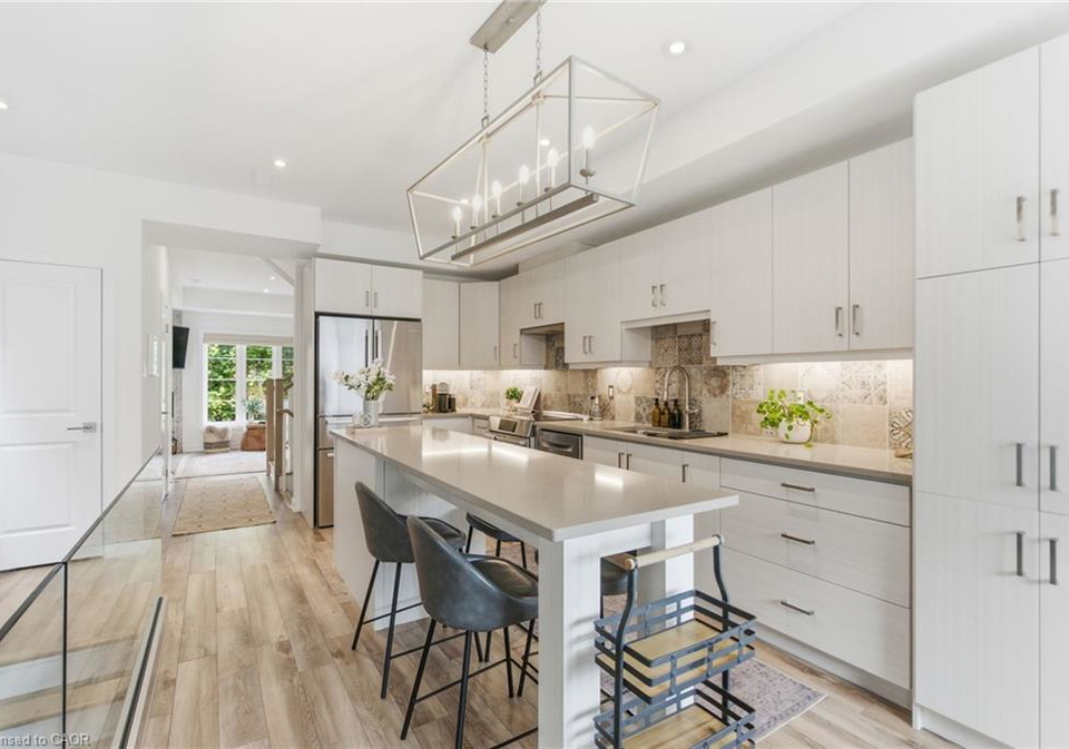 383-dundas-street-waterdown-ontario-40782523