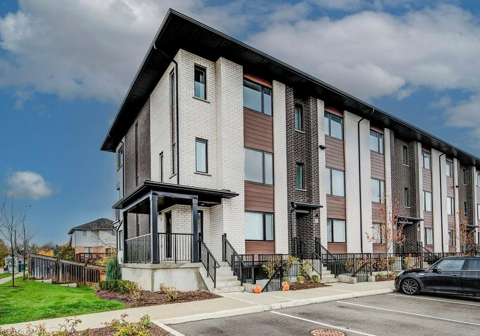4-lily-lane-guelph-ontario-40783765