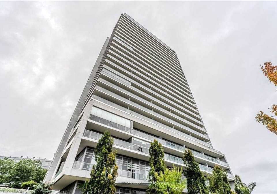 30-herons-hill-way-n-toronto-ontario-40783907