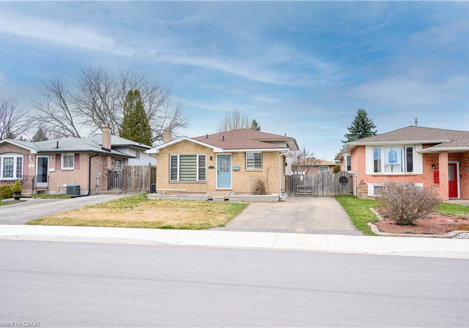 48-larchwood-circle-welland-ontario-40783958