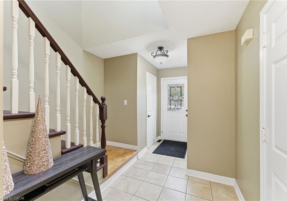 34-dynasty-avenue-stoney-creek-ontario-40783962