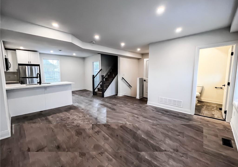 13-gibson-avenue-hamilton-ontario-40783965