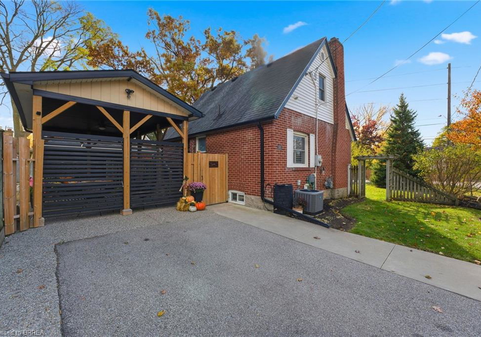 327-terrace-hill-street-brantford-ontario-40783966