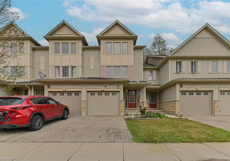 31-110-activa-avenue-kitchener-ontario-40784047