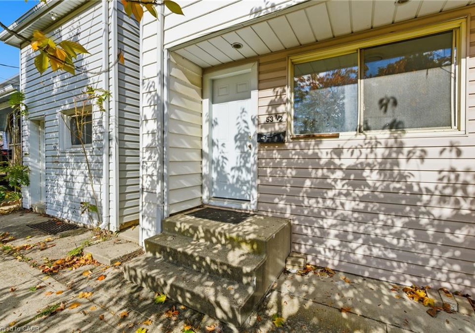 53-12-55-duke-street-brantford-ontario-40784067
