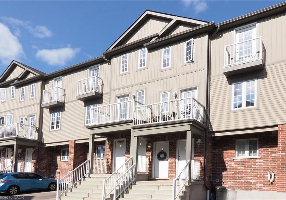 55-mooregate-crescent-kitchener-ontario-40784097