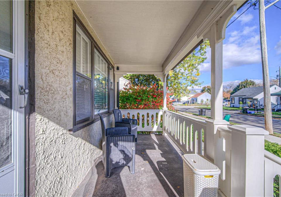 220-schlueter-drive-cambridge-ontario-40784247