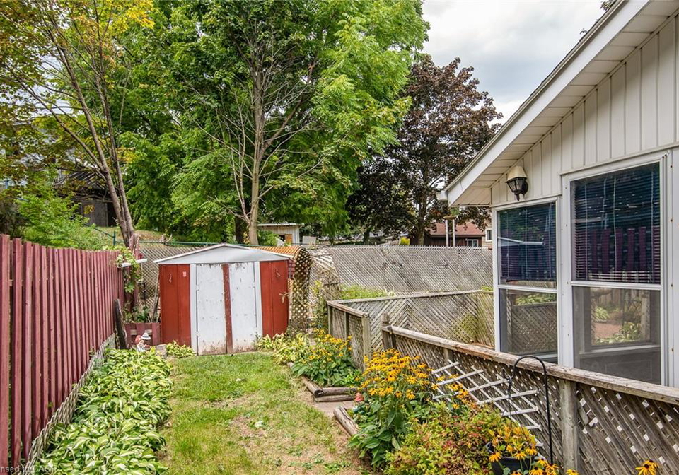 153-pinedale-drive-kitchener-ontario-40784259