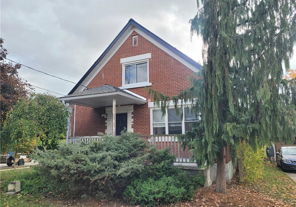 121-blucher-street-kitchener-ontario-40784295