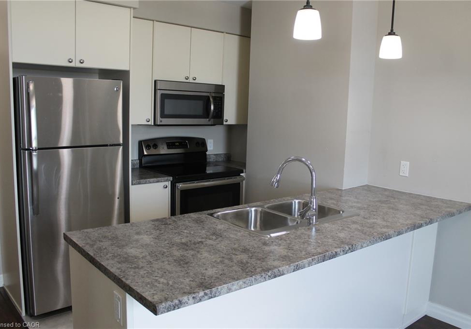 112-king-street-e-hamilton-ontario-40784311
