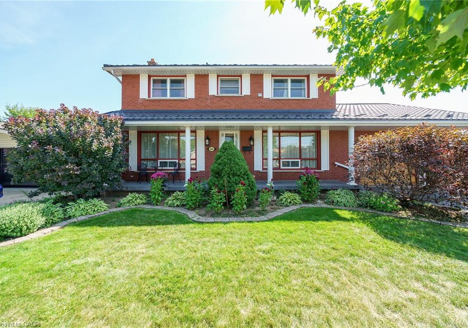146-nugent-drive-hamilton-ontario-40784374