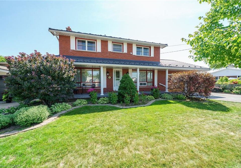 146-nugent-drive-hamilton-ontario-40784374