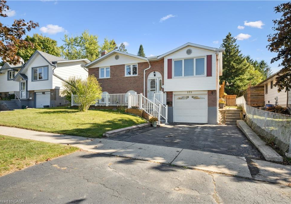 573-pioneer-drive-kitchener-ontario-40784582