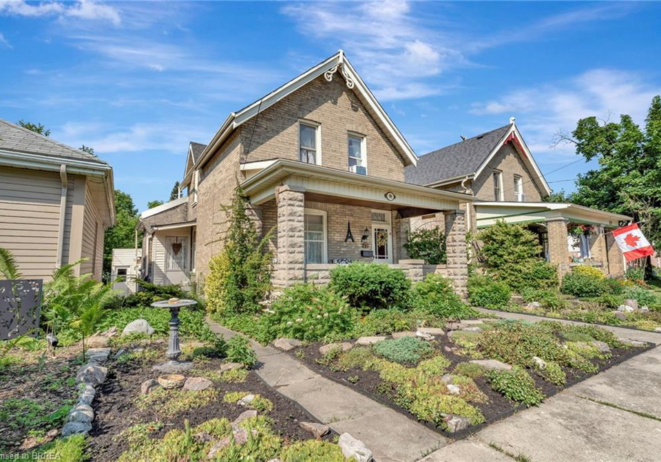 96-walnut-street-paris-ontario-40784645