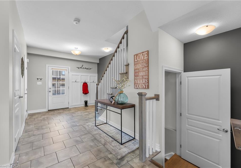 79-severino-circle-west-lincoln-ontario-40784662