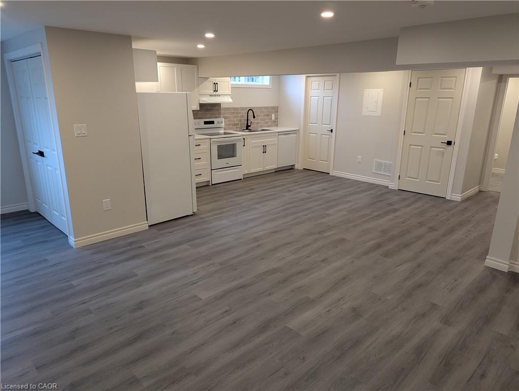 919-marl-meadow-court-kitchener-ontario-40784687
