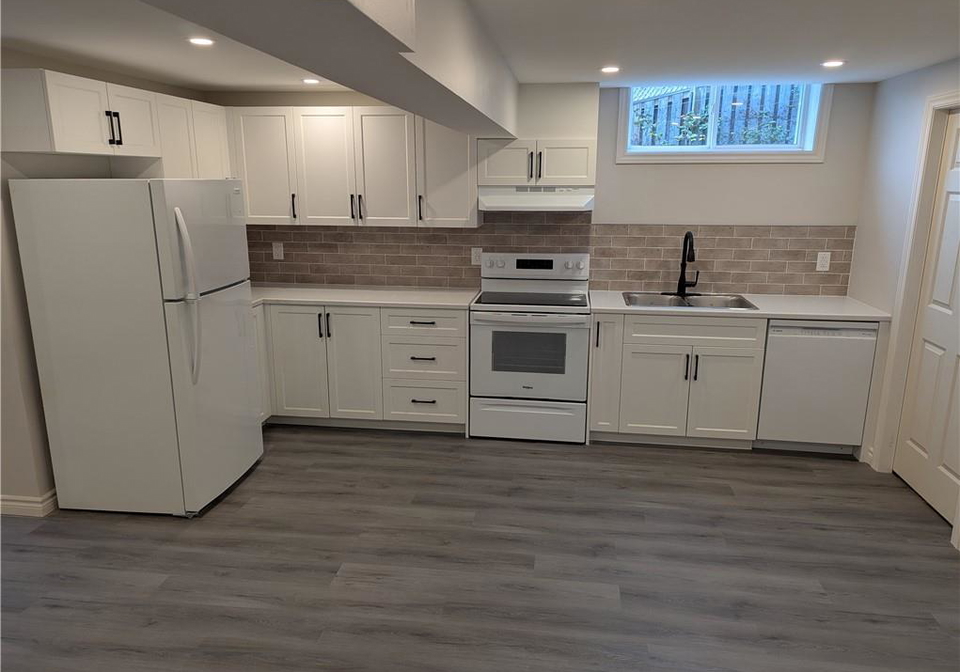 919-marl-meadow-court-kitchener-ontario-40784687