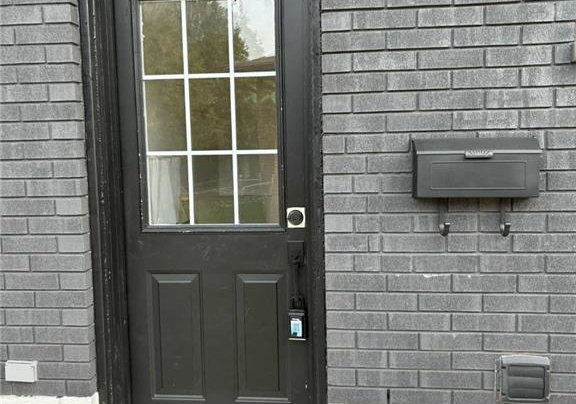 28-victor-boulevard-hamilton-ontario-40784738