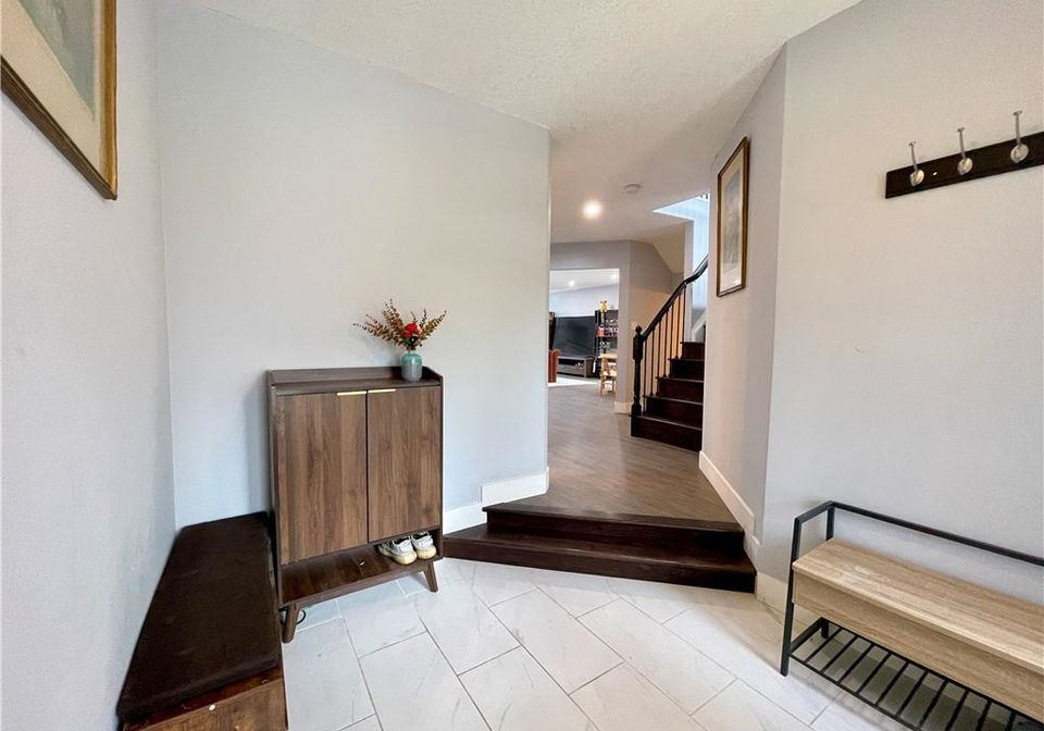 598-chesapeake-drive-waterloo-ontario-40784823