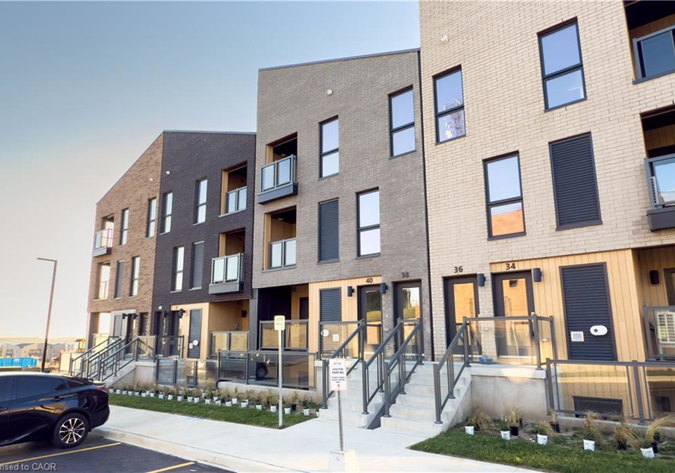 42-urbane-boulevard-kitchener-ontario-40784924